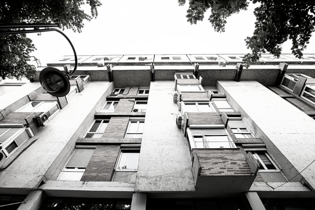 5 Star Central Studio Skopje Bagian luar foto